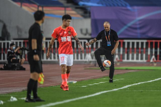 哈利25+13步行者送活塞4连败 尼克斯力克76人